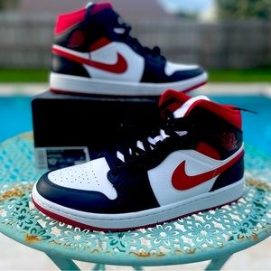 Air Jordan 1 Mid